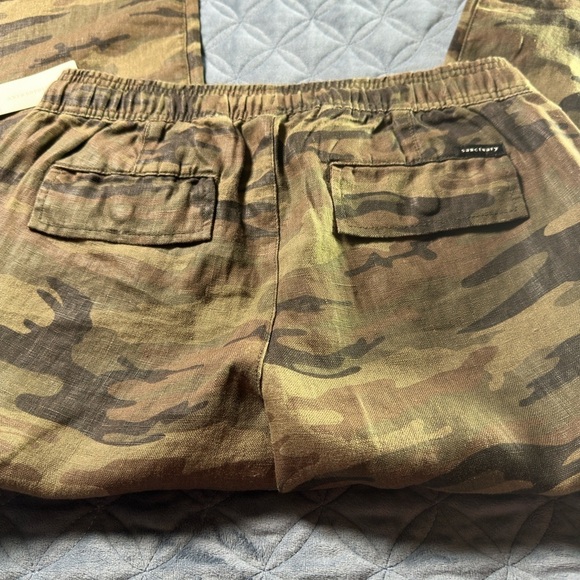 Camouflage Cargo Pants - Picture 8 of 9